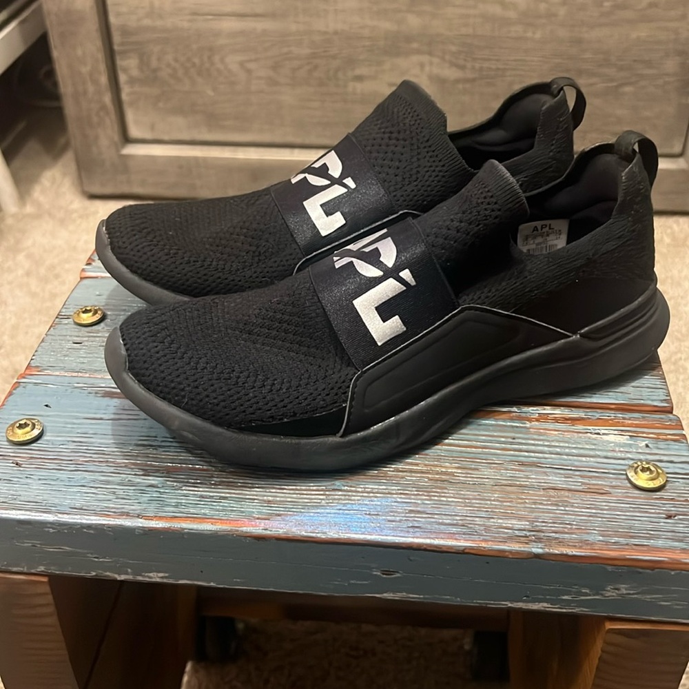 Athletic propulsion labs shoes. Techloom bliss. Sz 7.5